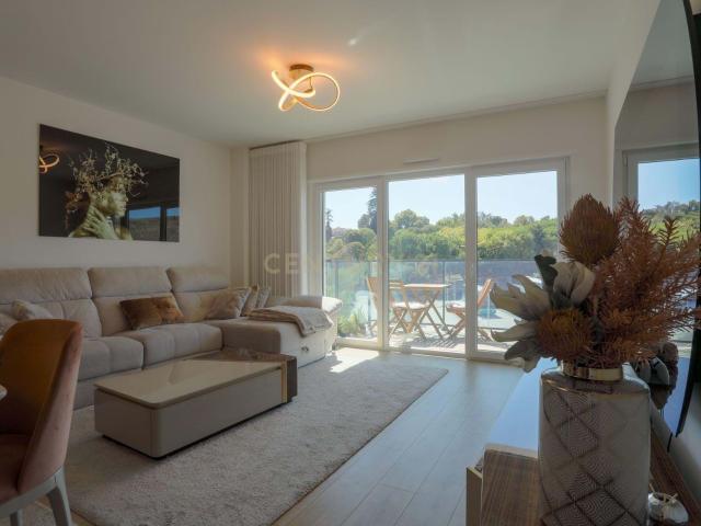 Apartamento venda em Carriche, Lisboa