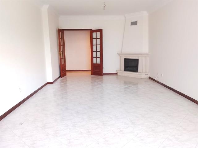 Apartamento venda em Mem Martins, Sintra