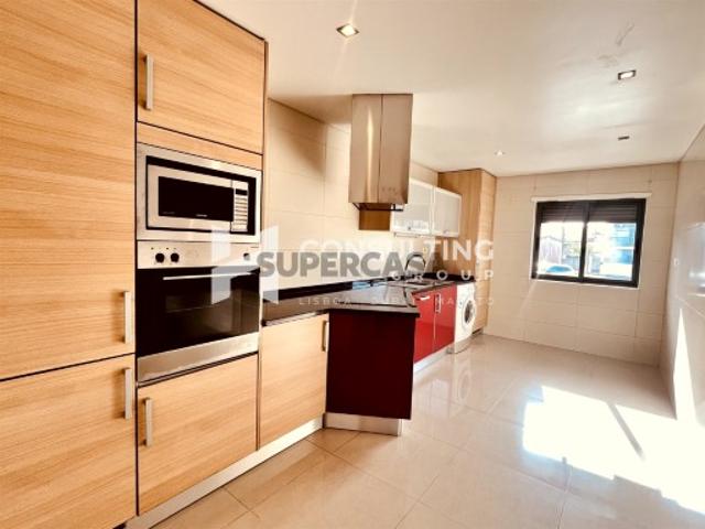 Casa venda em Fernão Ferro, Seixal