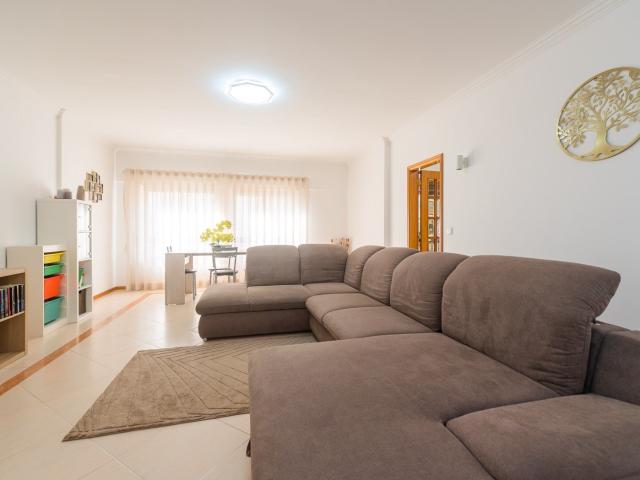 Apartamento venda em Belas, Lisboa