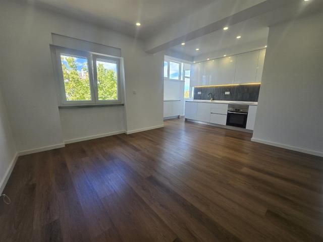 Apartamento venda em Amadora, Lisboa