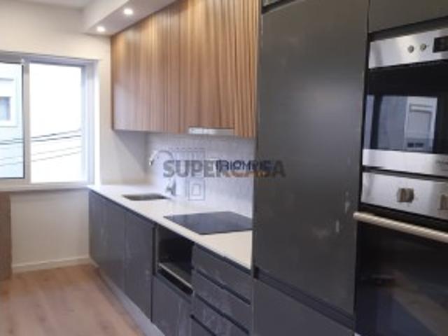 Casa venda em Reboleira, Amadora