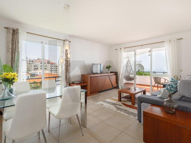 Apartamento venda em Azenha, Santa Cruz