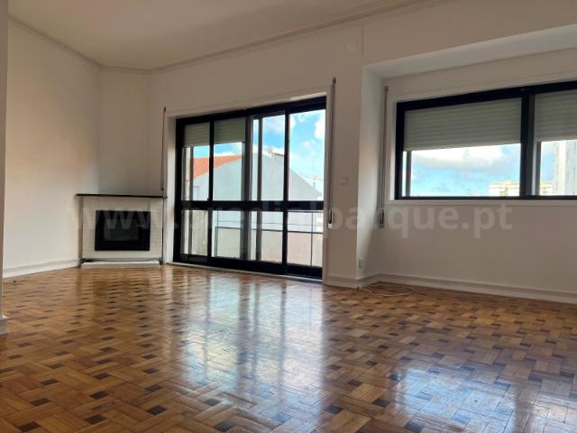 Apartamento alugar em Lapa, Cedofeita