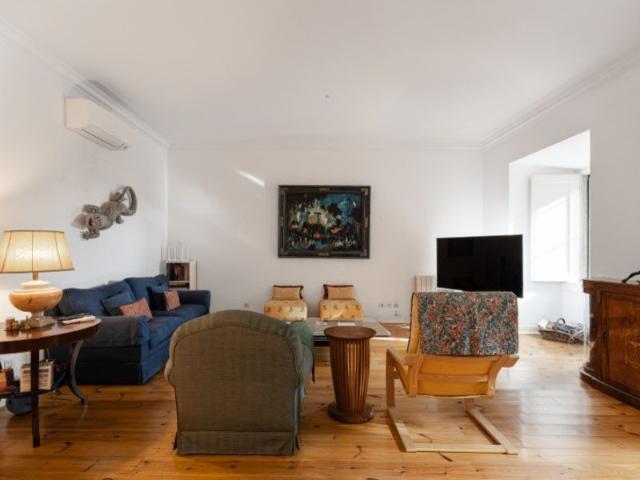 Apartamento alugar em Estrela, Lisboa