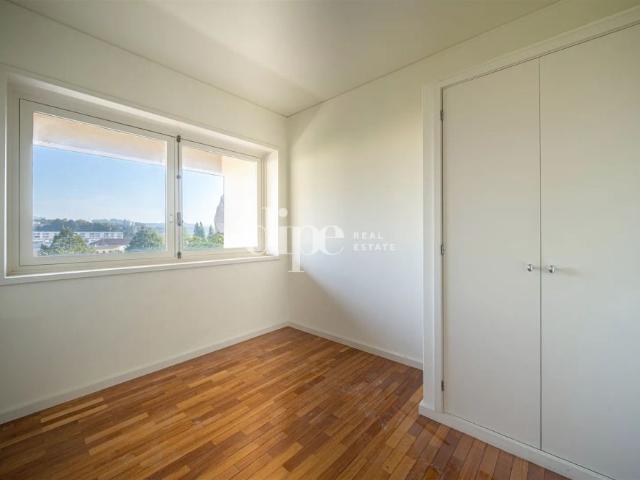 Apartamento alugar em Oliveira, São Paio e São Sebastião, Guimarães