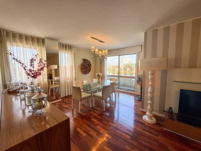 Apartamento alugar em Porto, Lordelo Do Ouro