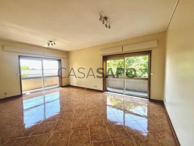 Apartamento alugar em Porto, Lordelo Do Ouro