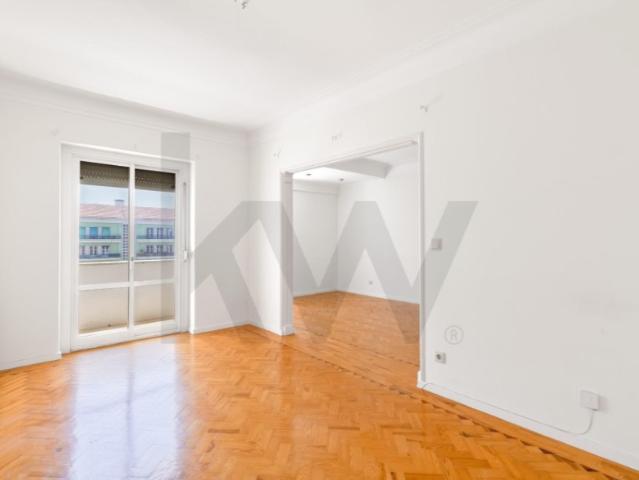 Apartamento alugar em Bairro de São Miguel, Lisboa