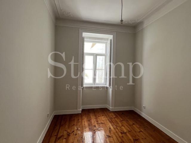 Apartamento alugar em Estrela, Lisboa