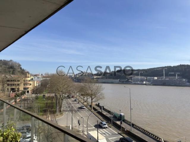 Apartamento alugar em Porto, Lordelo Do Ouro