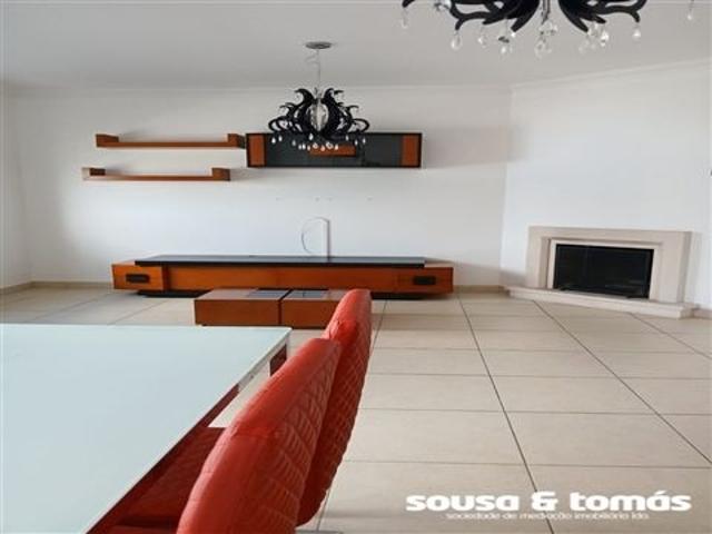 Apartamento alugar em Bairro dos Capuchos, Leiria