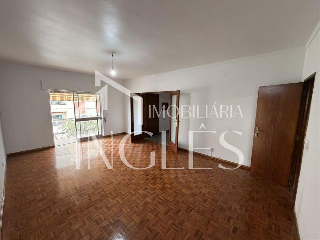 Apartamento alugar em Cartaxo e Vale da Pinta, Cartaxo