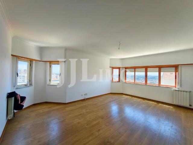 Apartamento alugar em Bairro Olaio, Odivelas
