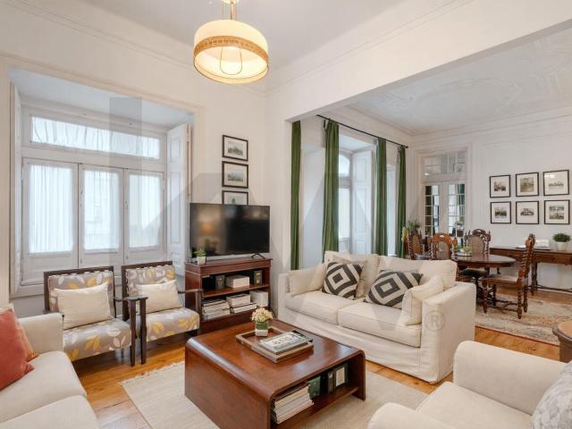Apartamento venda em Estrela, Lisboa