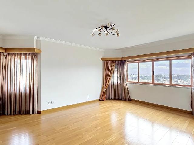 Apartamento venda em Serra da Amoreira, Odivelas
