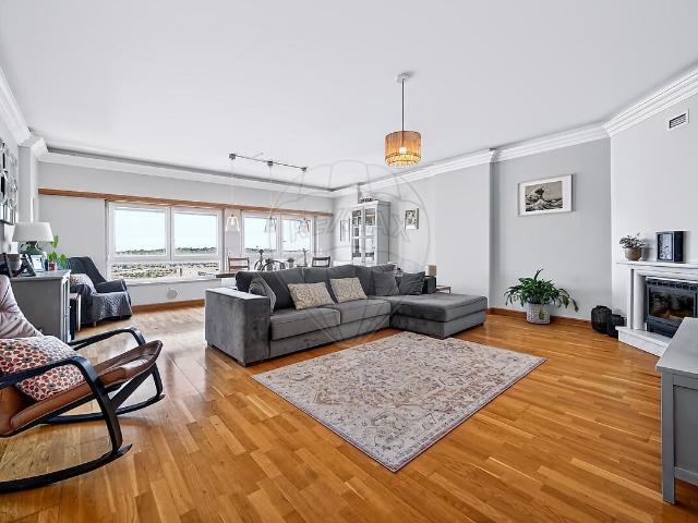Apartamento venda em Quinta Grande, Amadora