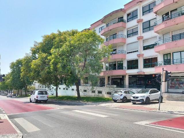 Apartamento venda em Algueirão, Algueirão-Mem Martins