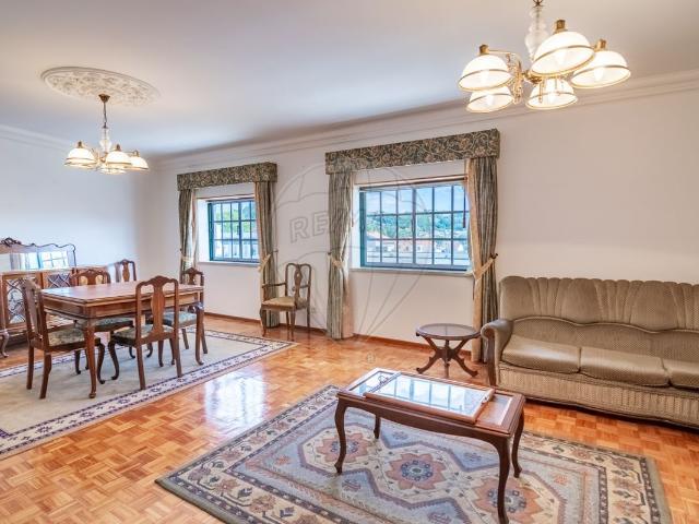 Apartamento venda em Batalha, Leiria