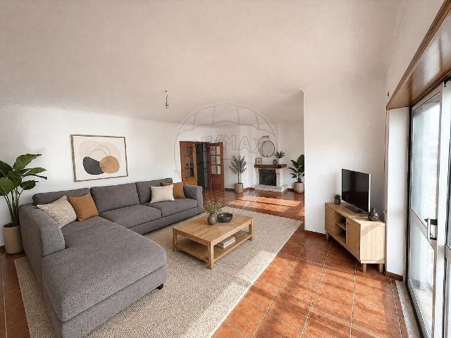 Apartamento venda em Carregado e Cadafais, Alenquer