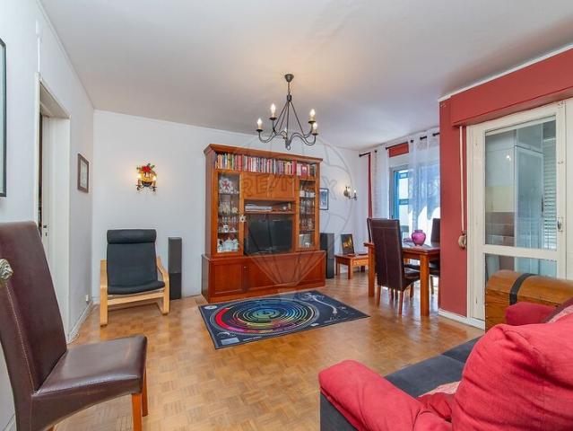 Apartamento venda em Santiago Dos Velhos, Lisboa