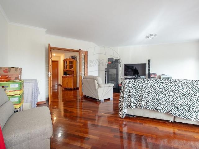 Apartamento venda em Venda Nova, Amadora
