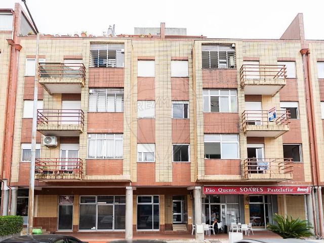 Apartamento venda em Felgueiras, Porto