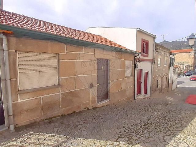 Apartamento venda em Lamego (Almacave e Sé), Lamego