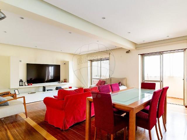 Apartamento venda em Carriche, Lisboa