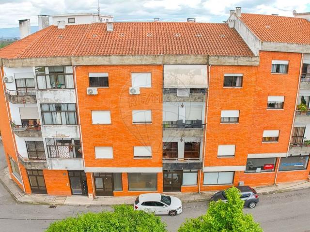 Apartamento venda em Nelas