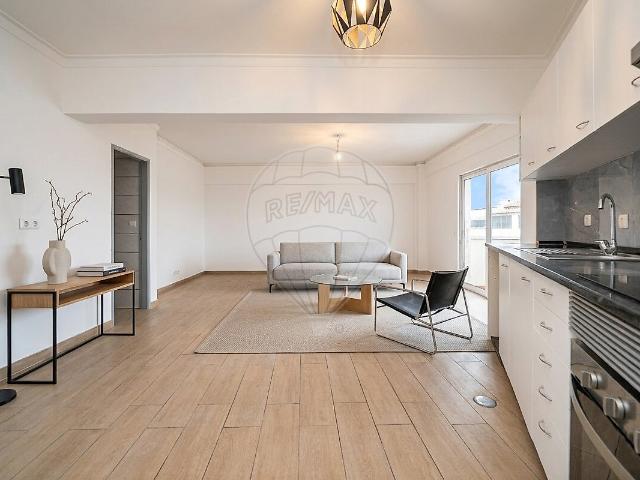 Apartamento venda em Pombais, Odivelas