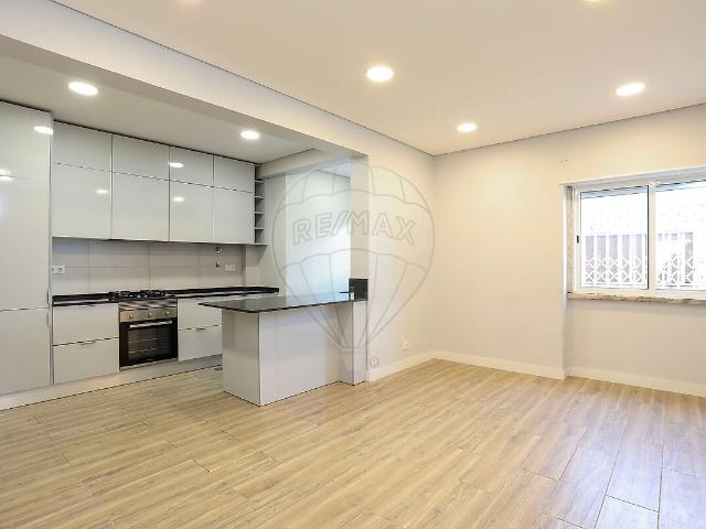 Apartamento venda em Bairro dos Cágados, Odivelas