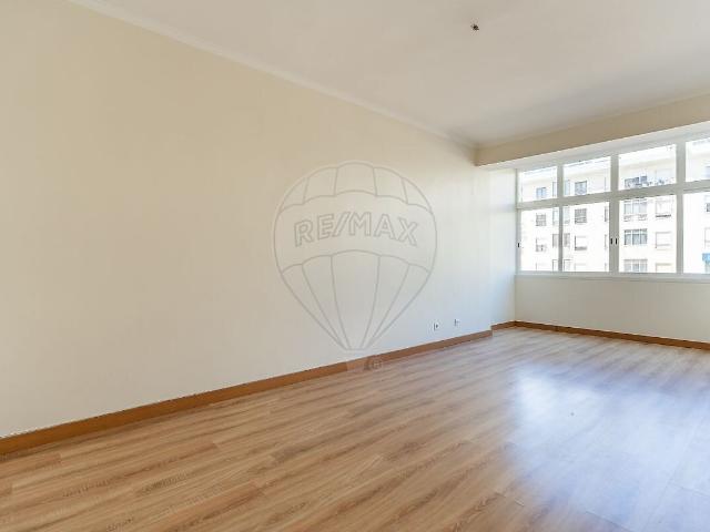 Apartamento venda em Nova Oeiras, Oeiras
