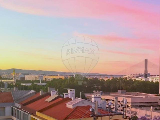 Apartamento venda em Quinta das Laranjeiras, Lisboa