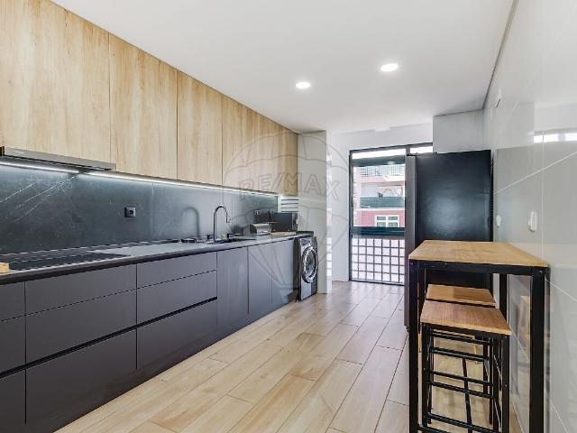 Apartamento venda em Paiões, Rio de Mouro