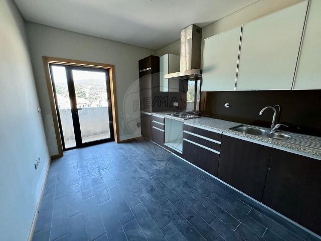 Apartamento venda em Salto, Montalegre