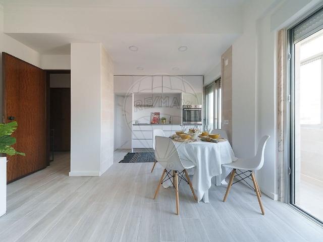 Apartamento venda em Santa Clara, Lisboa