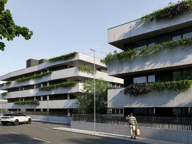 Apartamento venda em Santa Cruz/Trindade e Sanjurge, Chaves