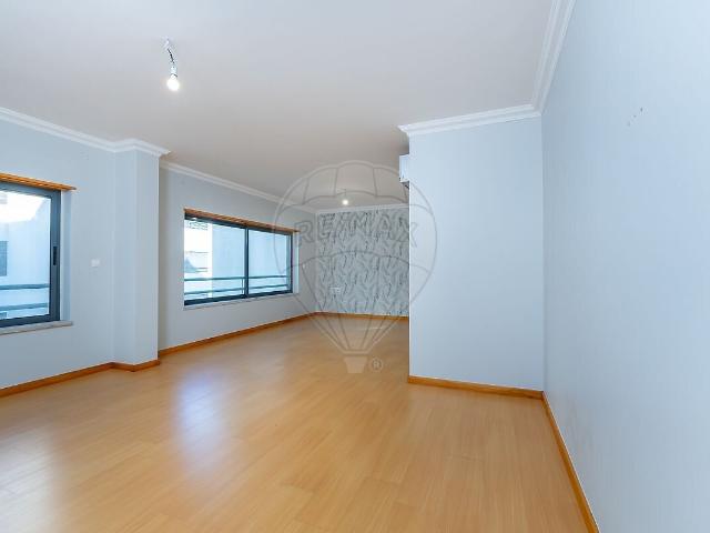 Apartamento venda em Urbanização do Conventinho, Loures