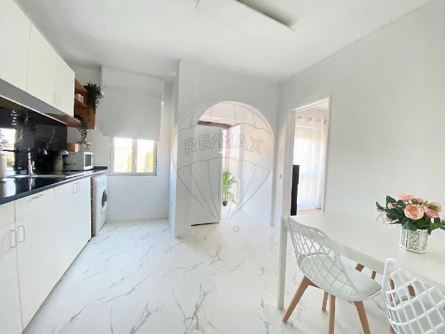 Apartamento venda em Urbanização do Almirante, Loures