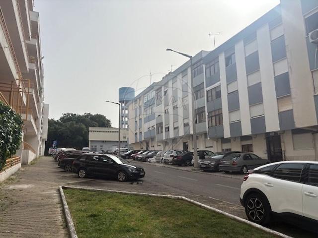 Apartamento venda em Torre da Marinha, Seixal