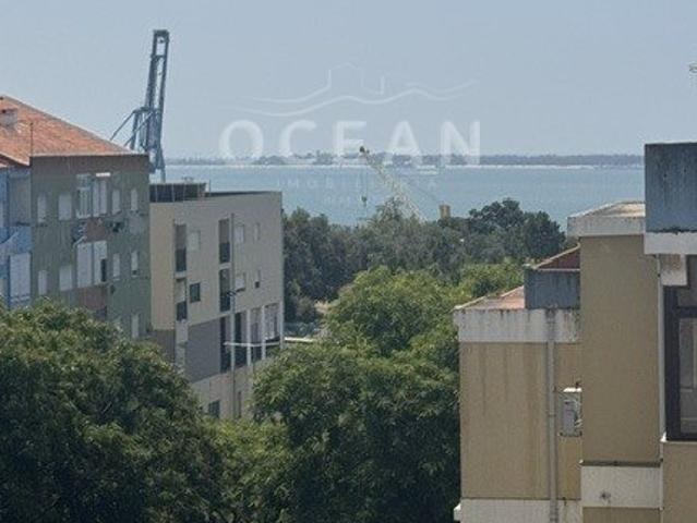 Apartamento venda em Afonso Costa, Setúbal