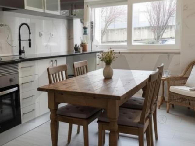 Apartamento venda em Almada, Setúbal
