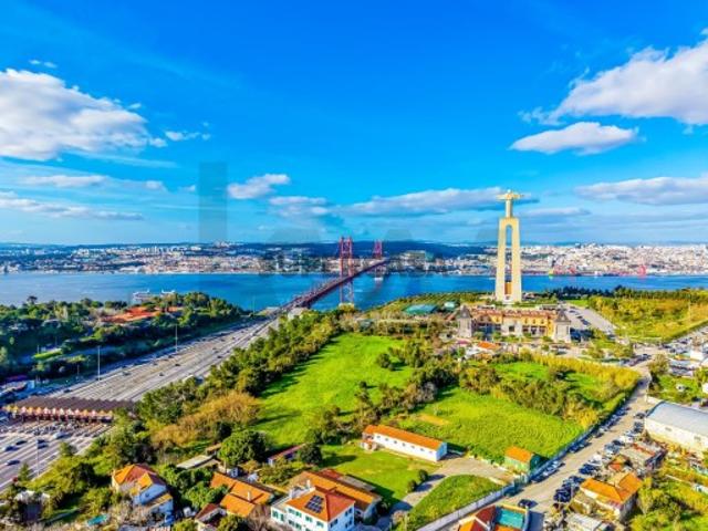 Casa venda em Ramalha, Almada