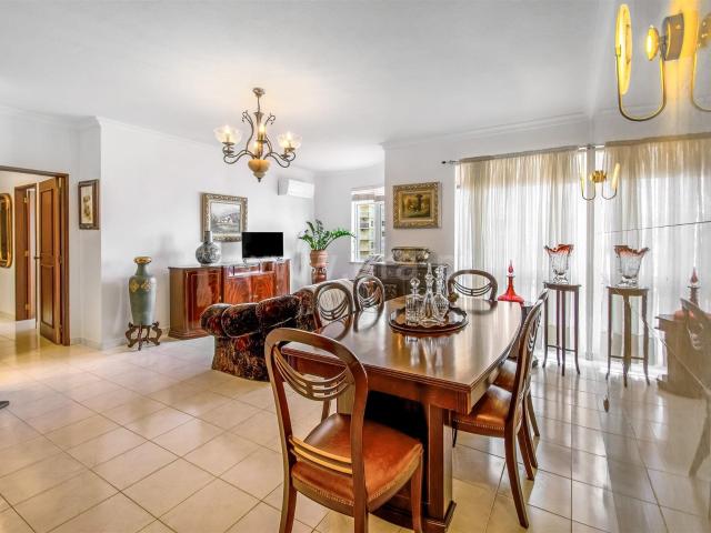 Apartamento venda em Armação De Pêra, Faro