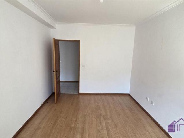 Apartamento alugar em Guarda