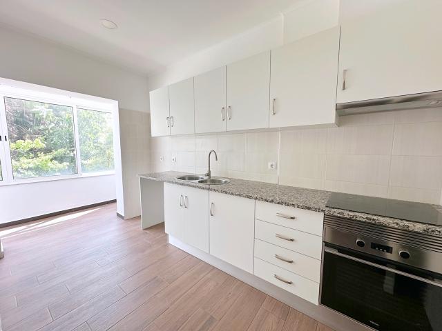 Apartamento alugar em Almada, Setúbal