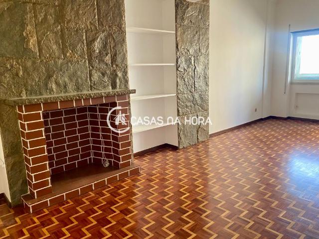 Apartamento alugar em Torcatas, Almada