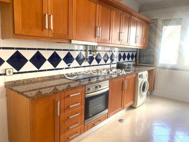 Apartamento alugar em Torcatas, Almada