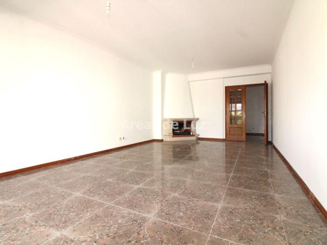 Apartamento alugar em Bairro dos Anjos, Leiria